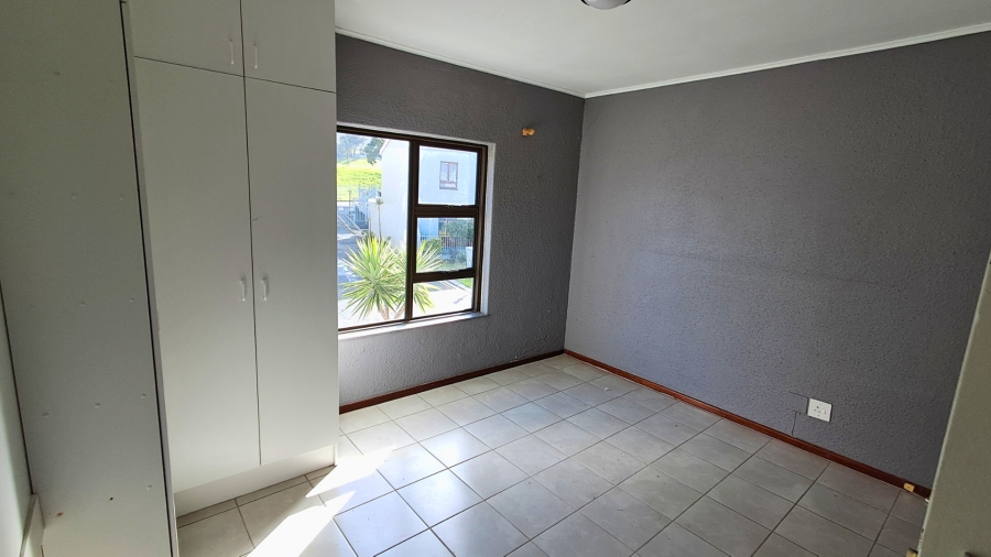 To Let 3 Bedroom Property for Rent in Fairfield Estate Western Cape